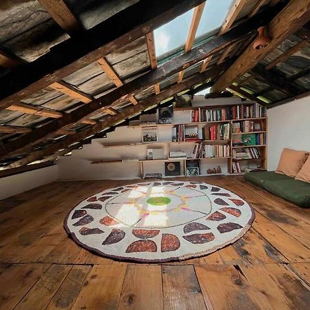 Villa The Attic Library Bīr Exterior foto