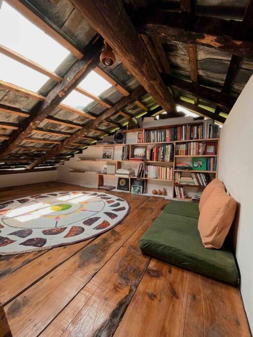 Villa The Attic Library Bīr Exterior foto